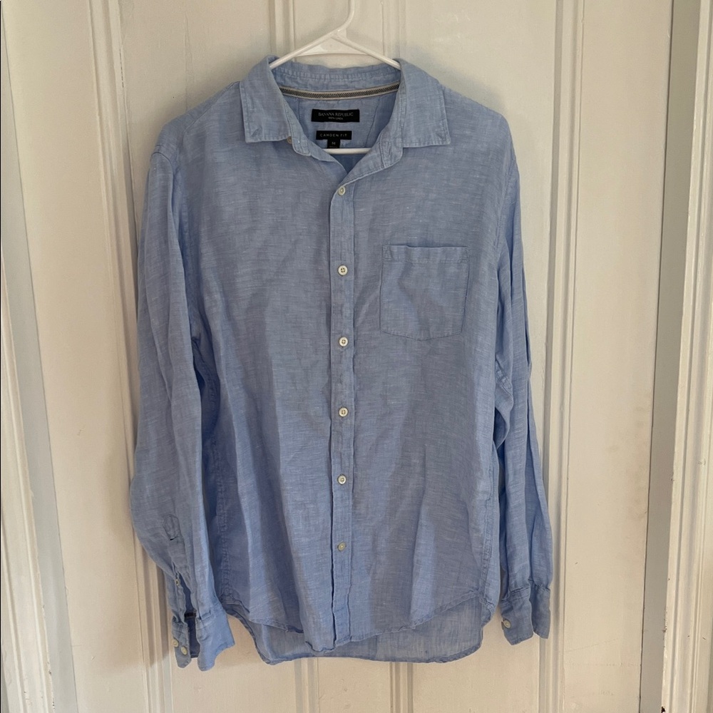 100% Linen Banana Republic Light Blue Casual Button-Down Shirt